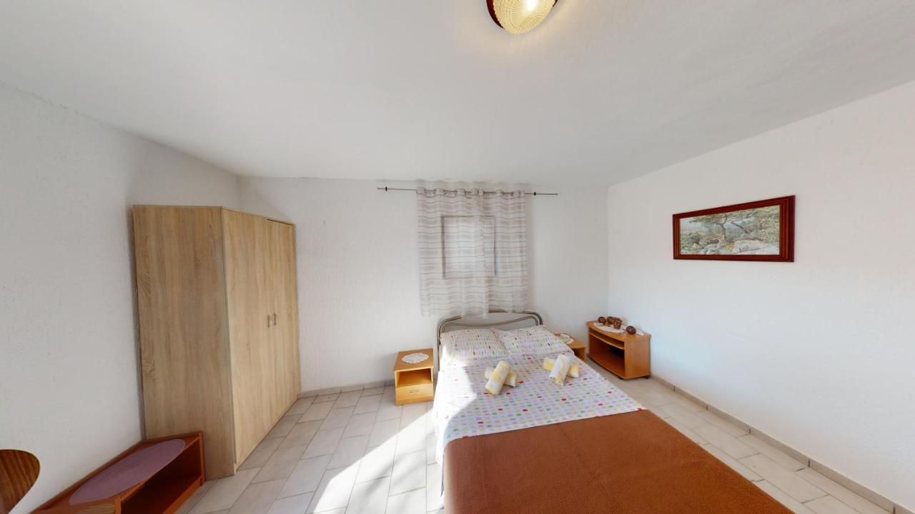 Apartments Riva Metajna Eksteriør billede