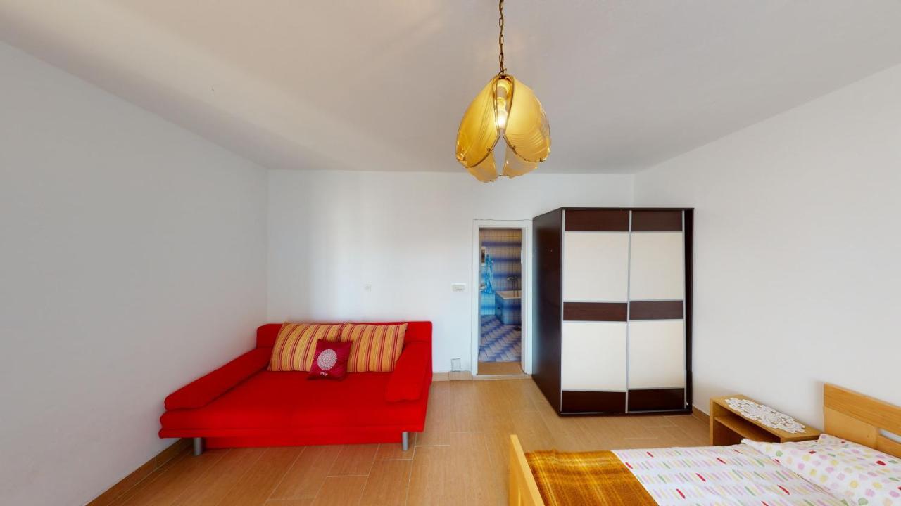 Apartments Riva Metajna Eksteriør billede