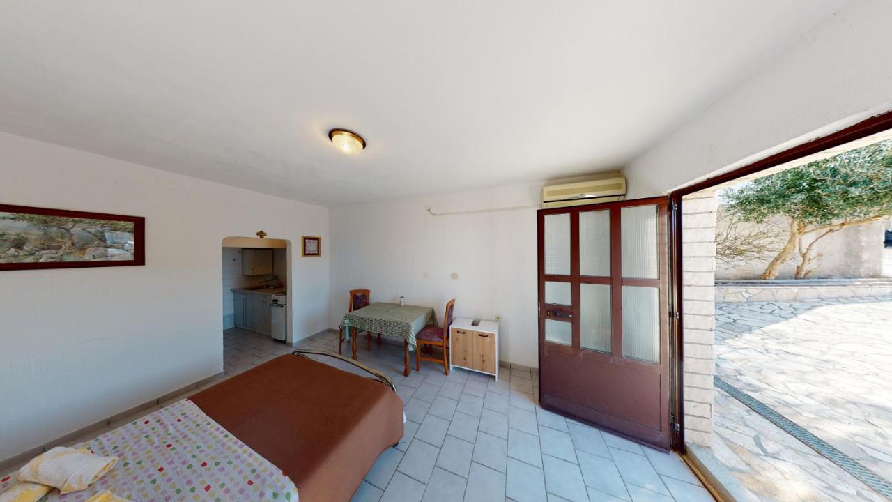 Apartments Riva Metajna Eksteriør billede