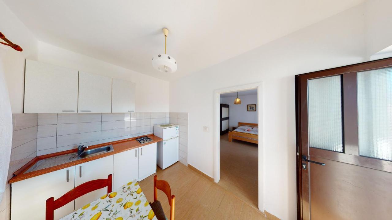 Apartments Riva Metajna Eksteriør billede